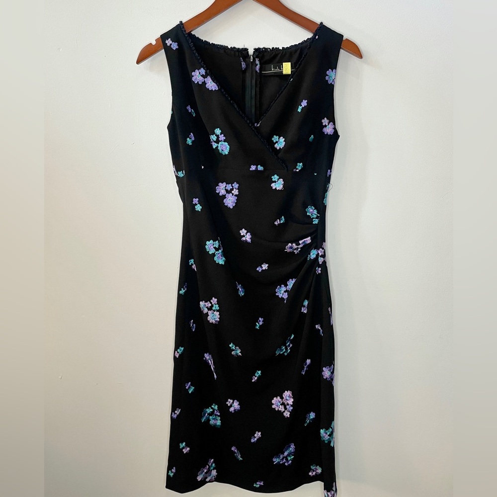 Nicole Miller - vintage floral dress - embroidered V-Neck, women’s size 4